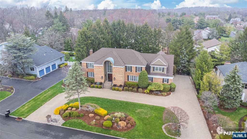 Photo of 5 Blackberry Lane, Caldwell, NJ 07006 (MLS # 26011232)