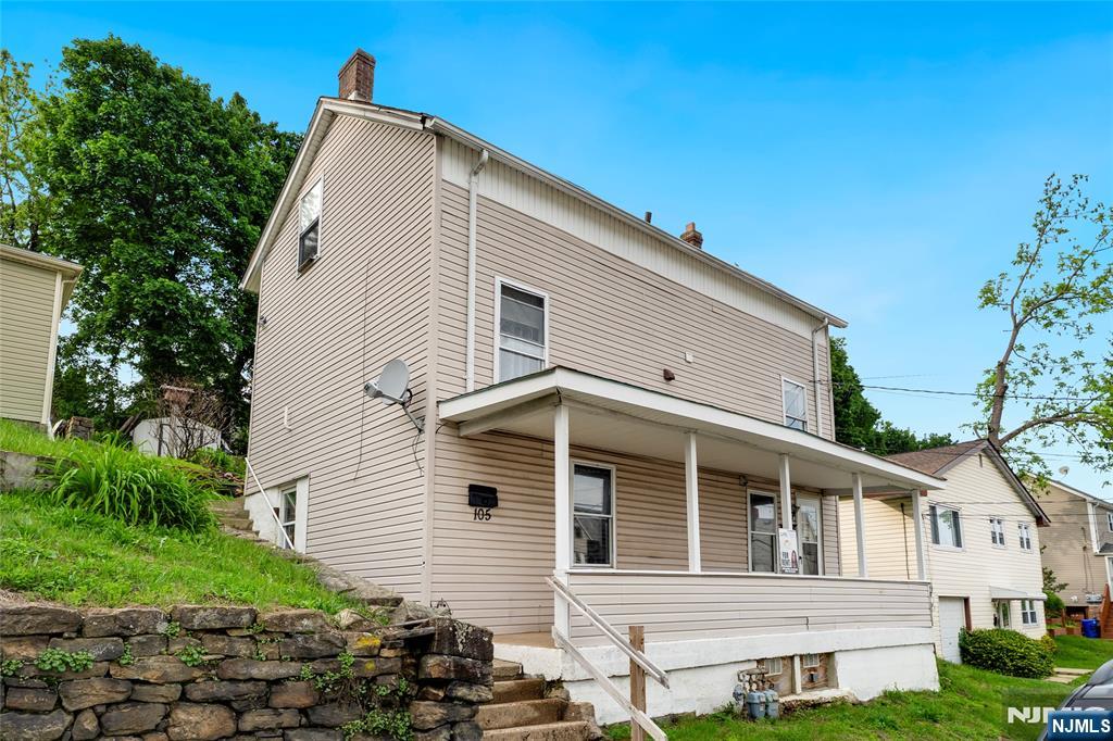 105107 Thompson, Dover Town, New Jersey - 4 Bedrooms  
2 Bathrooms  
8 Rooms - 