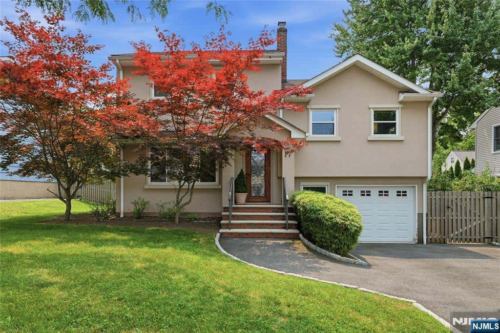 Photo of 17 Westland Road, Verona, NJ 07044 (MLS # 26024882)