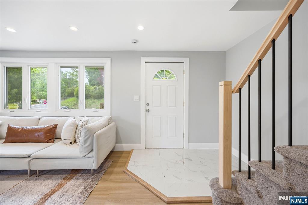 1 Lorelei Road