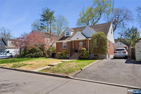 Photo of 182 Carlson Place, Bergenfield, NJ 07621 (MLS # 26010400)