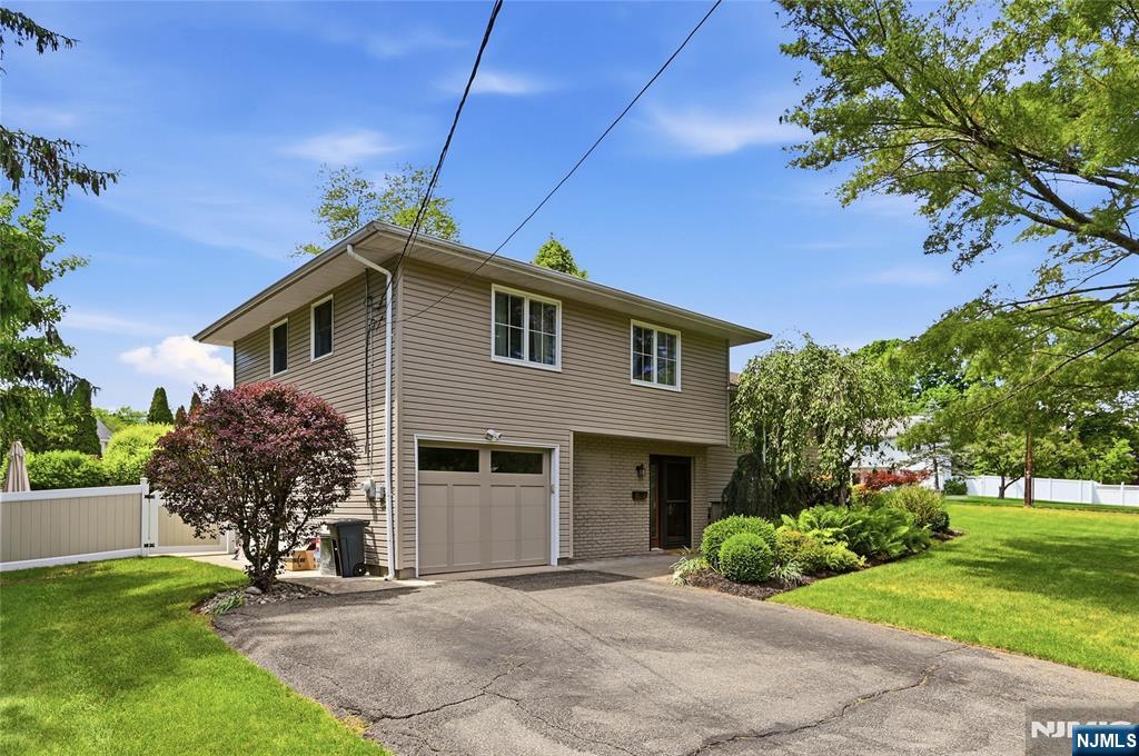 4 Ackerman Street