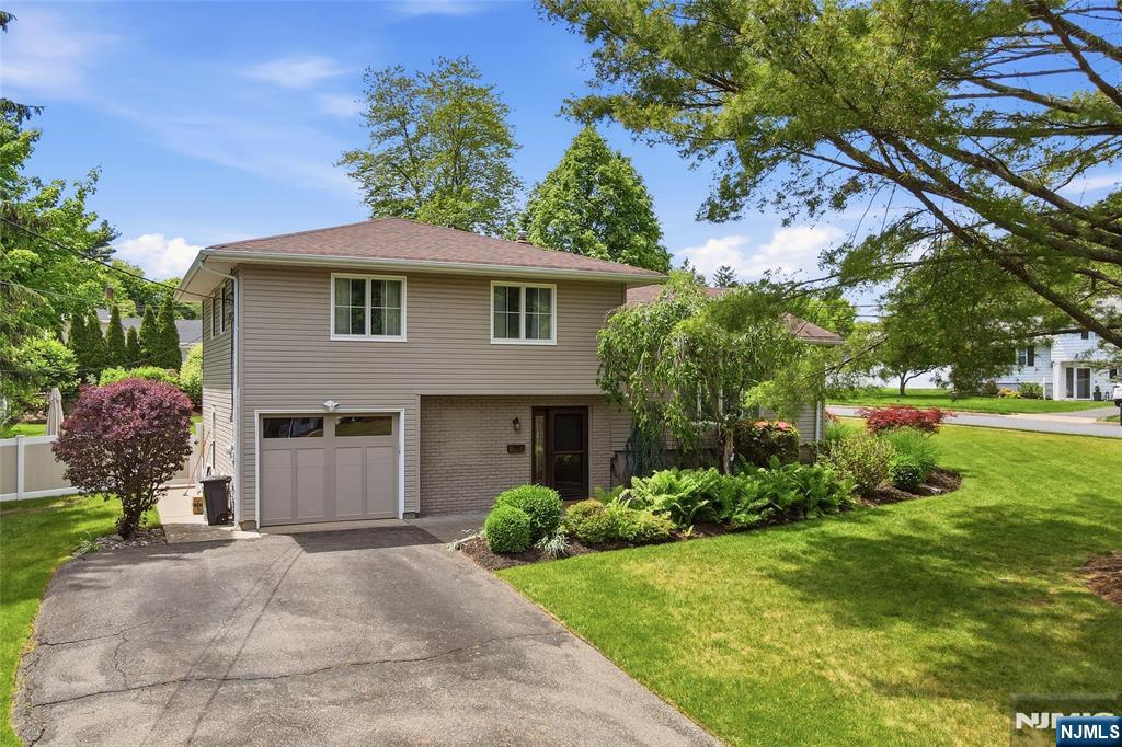 4 Ackerman Street