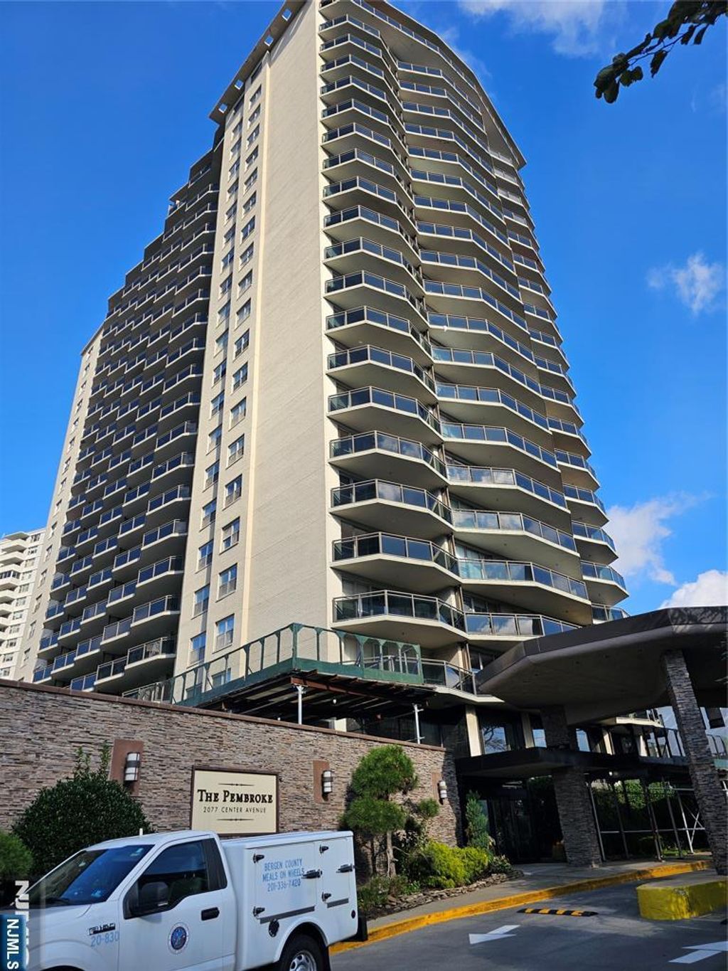 Photo of 2077 Center Avenue #17D, Fort Lee, NJ 07024 (MLS # 25037822)