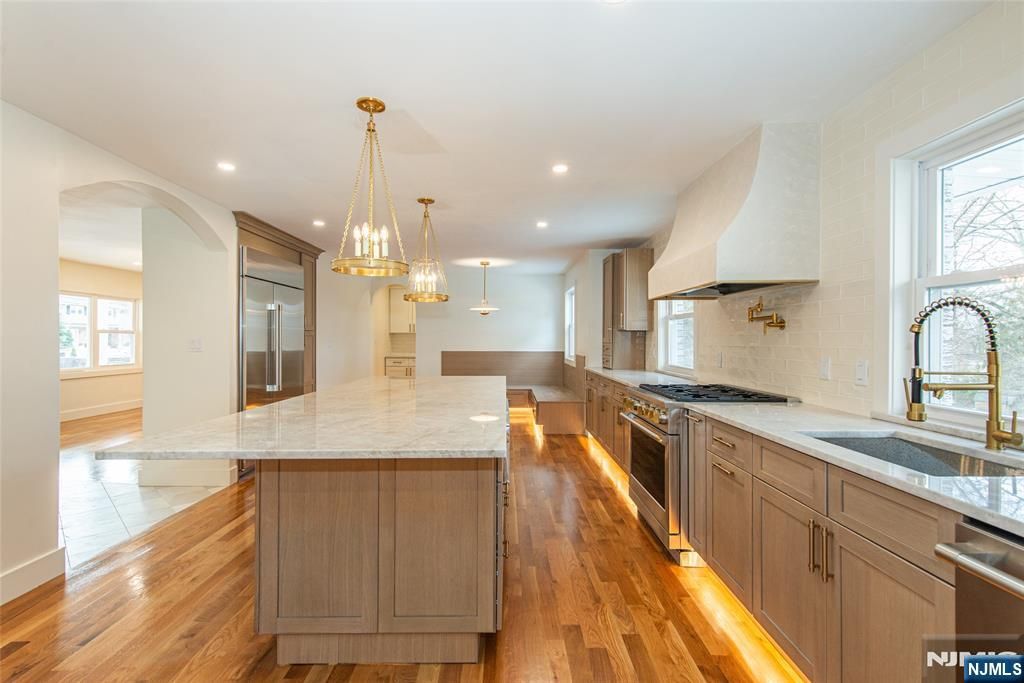 Photo of 183 Park Avenue, West Caldwell, NJ 07006 (MLS # 26000726)