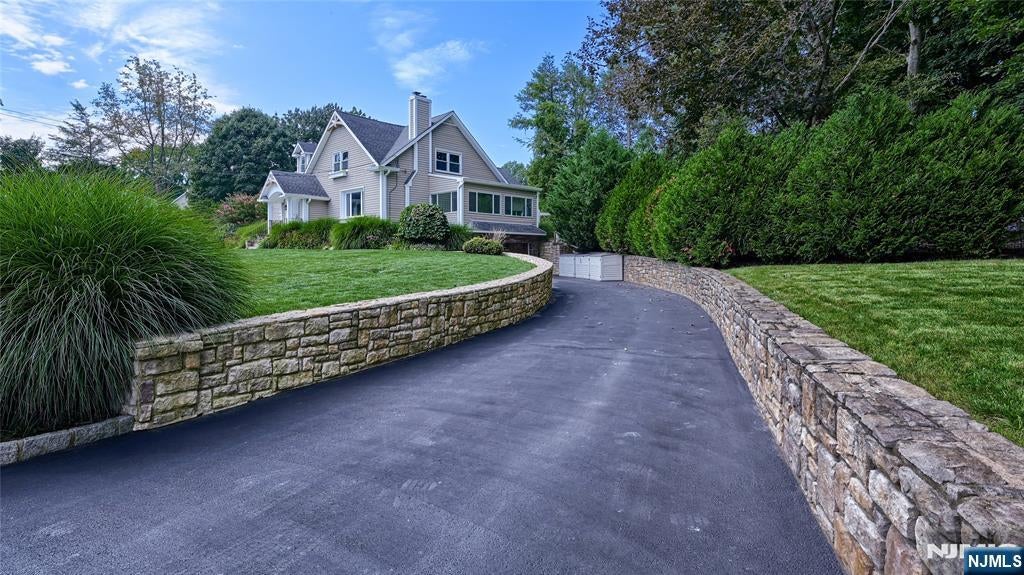 34 Grandview Drive