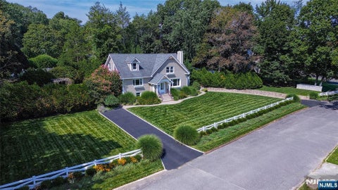 Photo of 34 Grandview Drive, Wayne, NJ 07470 (MLS # 26030670)