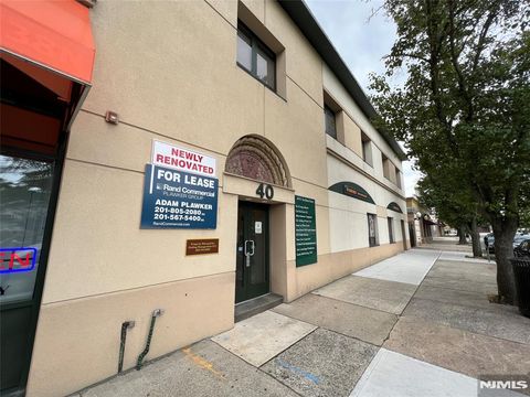 Photo of 3640 Van Brunt St, Englewood, NJ 07631 (MLS # 25021301)