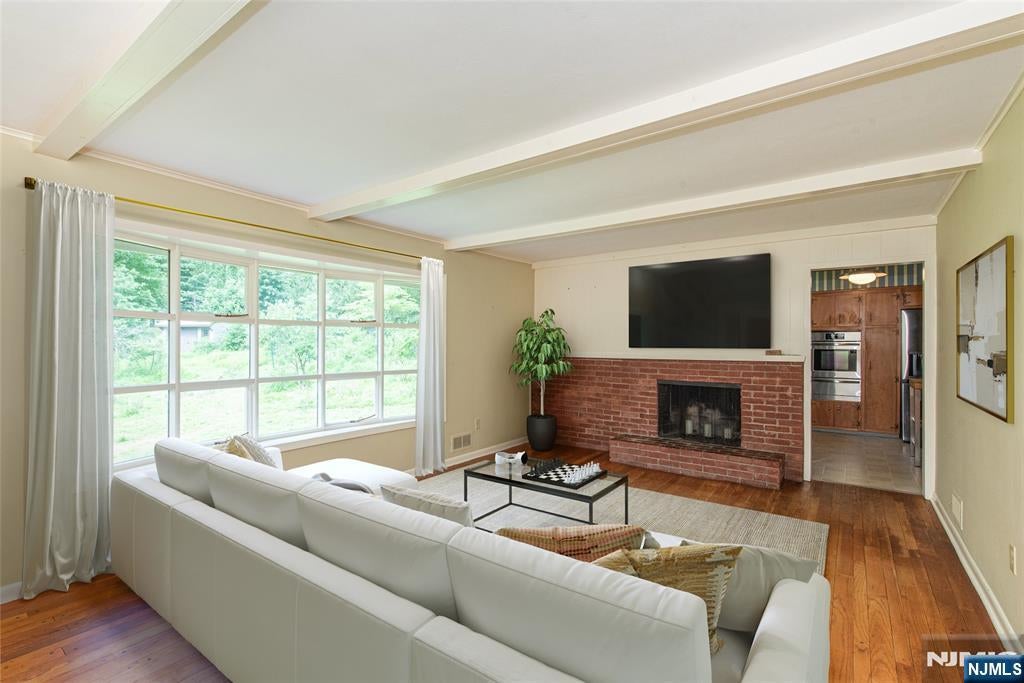 8 Haring Drive