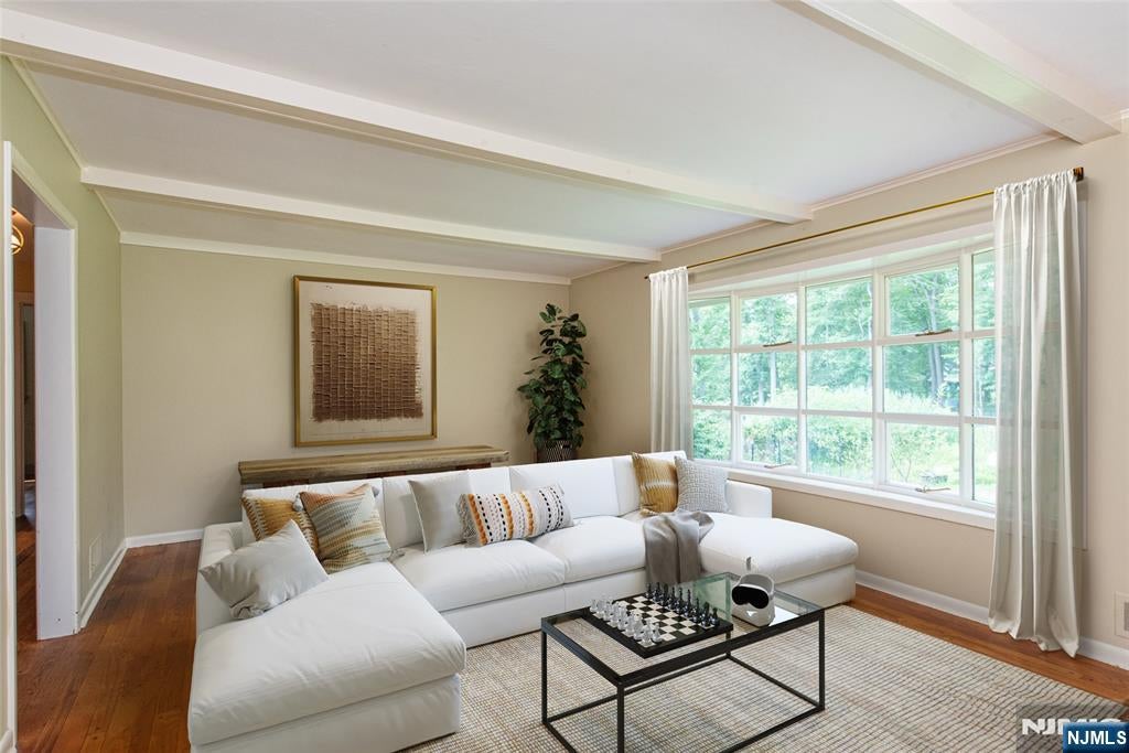 8 Haring Drive