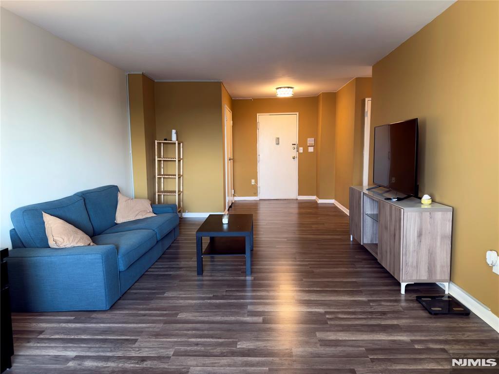 307 Prospect Avenue 4G