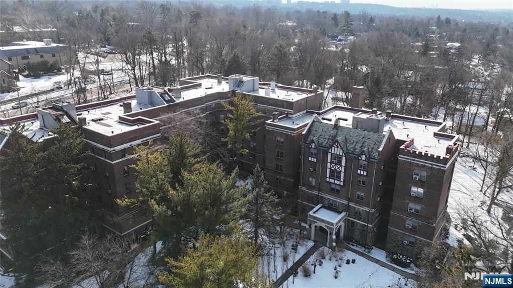 100 Palisade Avenue D12