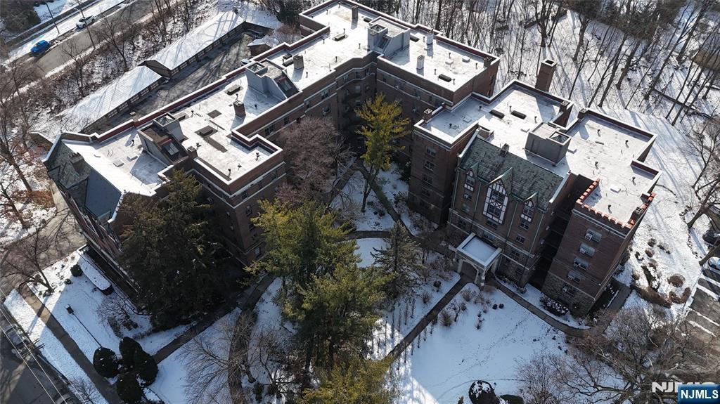 100 Palisade Avenue D12