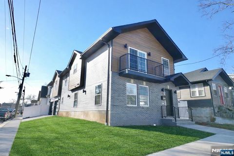 Photo of 236238 Keer Avenue, Newark, NJ 07112 (MLS # 26007733)