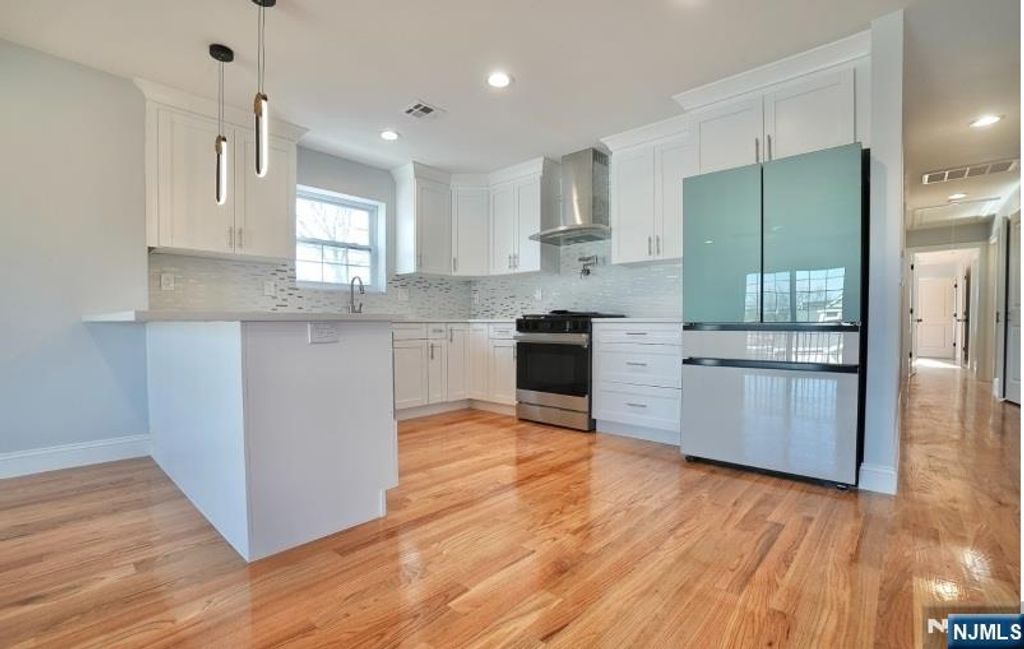 Photo of 236238 Keer Avenue, Newark, NJ 07112 (MLS # 26007733)