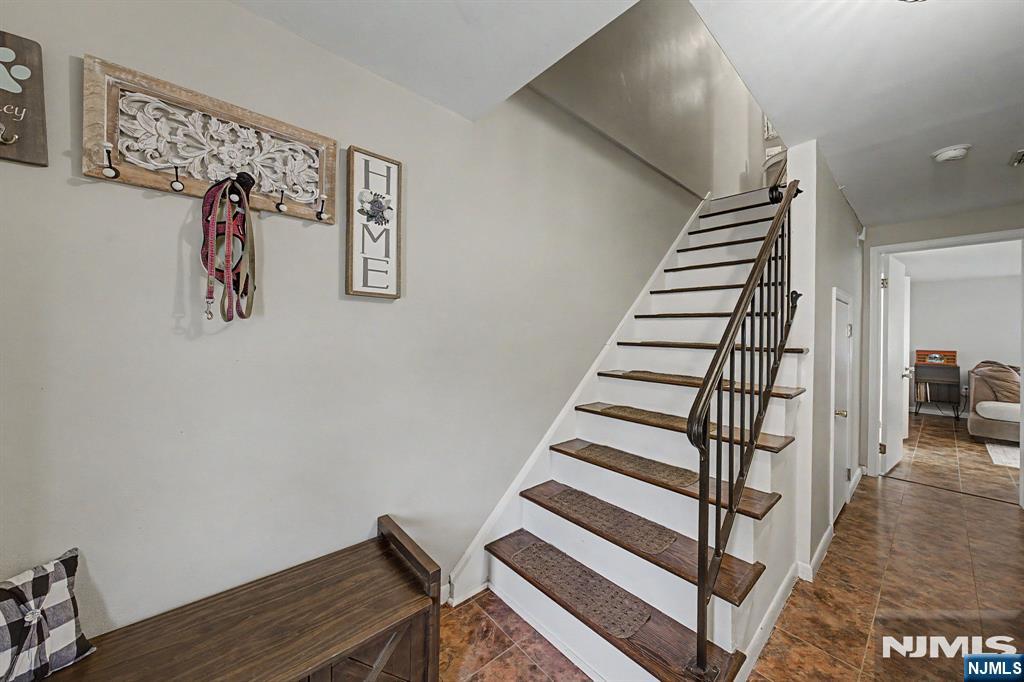 61 Henry Street 3