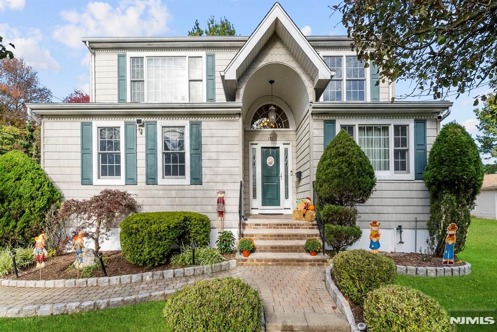 Photo of 175 Walnut Street, Northvale, NJ 07647 (MLS # 25037177)