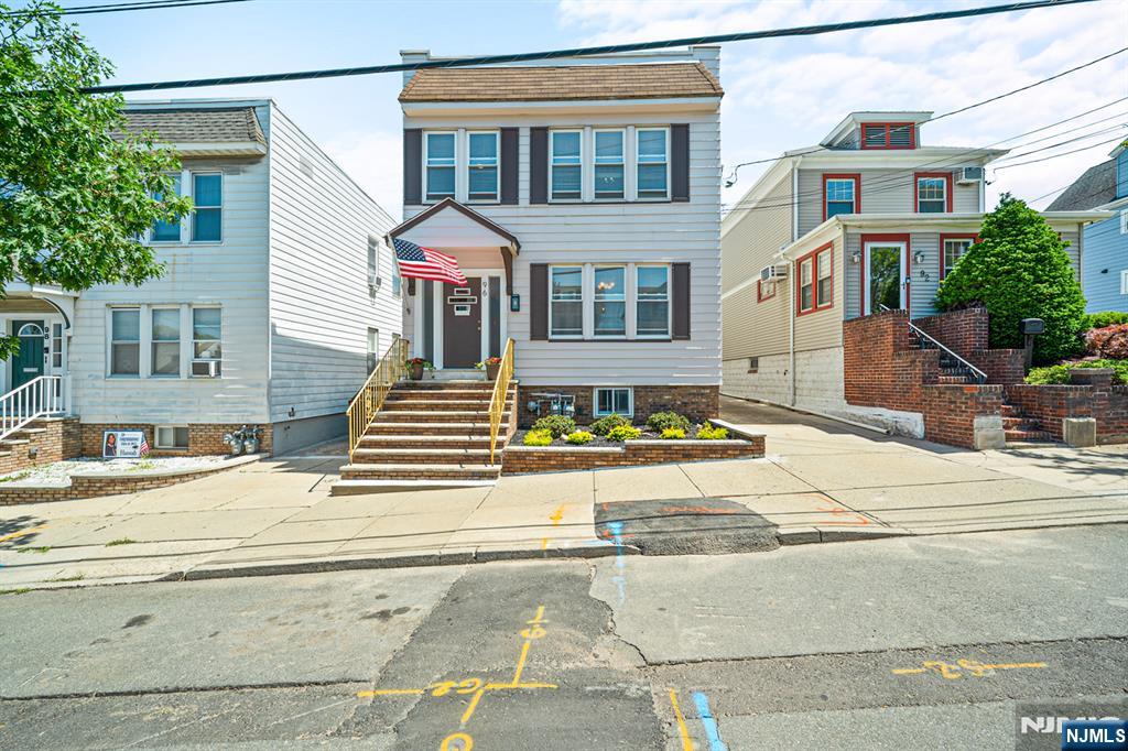 96 Arlington Boulevard