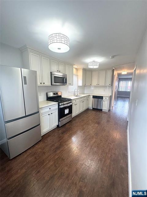 5708 Broadway 2 West New York NJ 07093