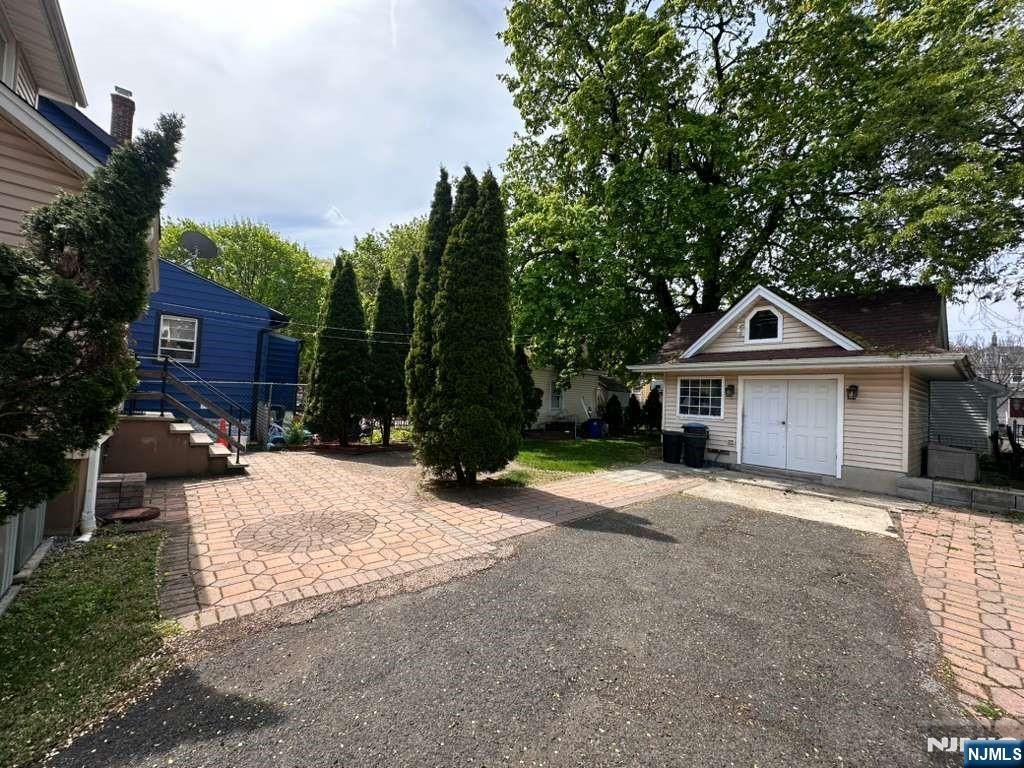 Photo of 276 Madison Avenue, Clifton, NJ 07011 (MLS # 26014347)