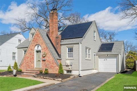 Photo of 258 Ross Avenue, Hackensack, NJ 07601 (MLS # 26005701)