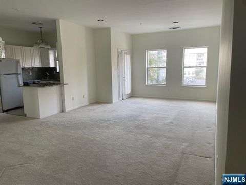 Photo of 710 Brittany Dr, Wayne, NJ 07470 (MLS # 25037475)