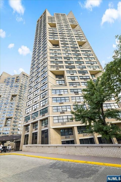 7000 E John F Kennedy 19D Guttenberg NJ 07093