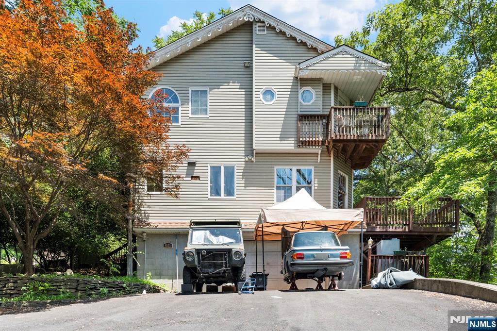 65 Hemlock Road