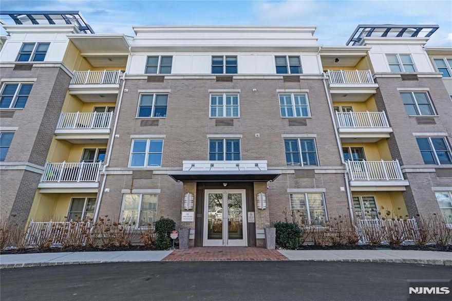 Stunning Condo in 55 Melrose in Pier Village. You have 3 deeded parking spaces! This sleek and modern apartment features 3 bedrooms and a bonus den!! Come and enjoy this open concept living with an updated kitchen and appliances! Located in Pier Village, 55 Melrose is a short walk to stores, boardwalk, and the beach. Amenities include restricted building access, a community pool, and a fintess center. Enjoy your mornings or evenings on the balcony with an amazing ocean view1 Schedule your showing today!