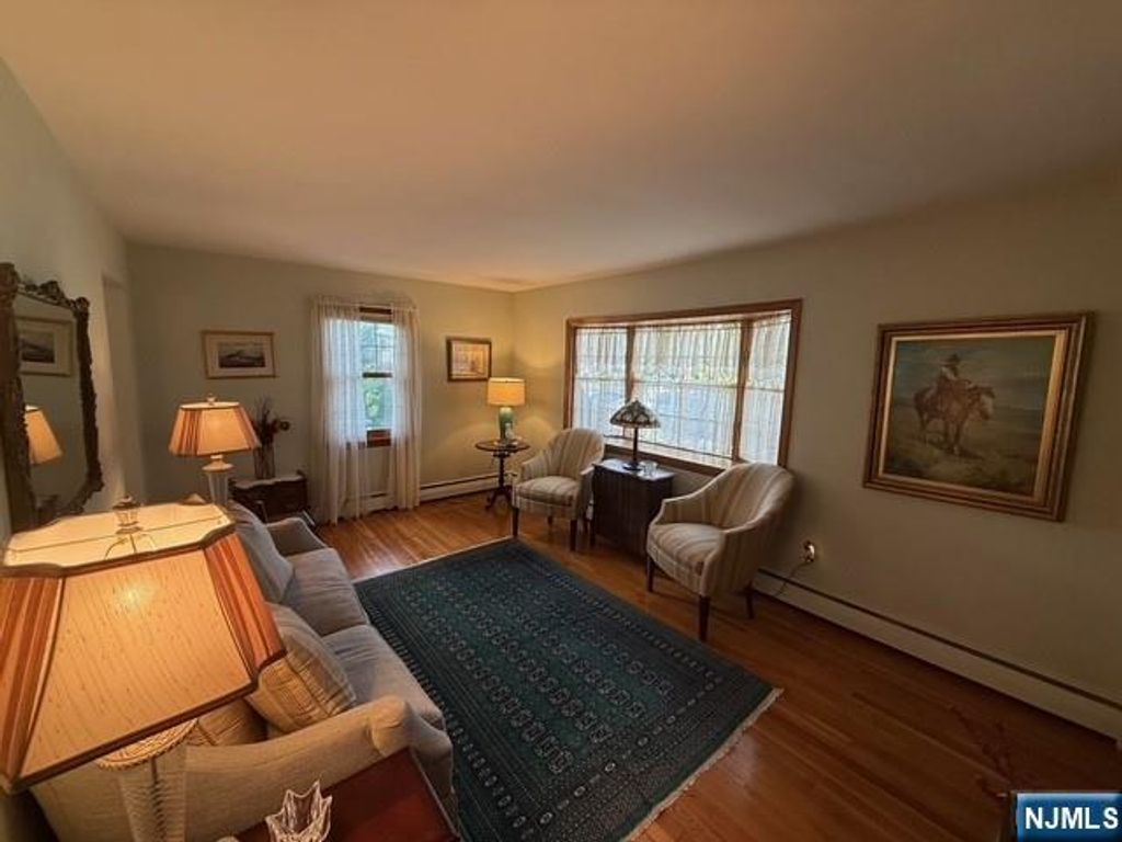 Photo of 24 Summit Avenue, Waldwick, NJ 07463 (MLS # 25041805)