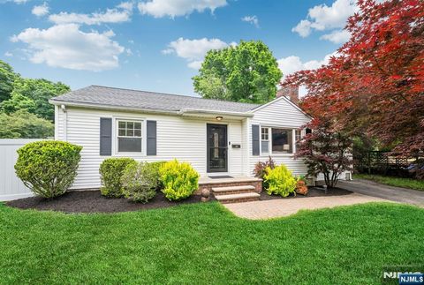 Photo of 419 Wyckoff Avenue, Ramsey, NJ 07446 (MLS # 26018922)
