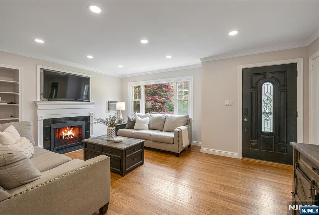 419 Wyckoff Avenue