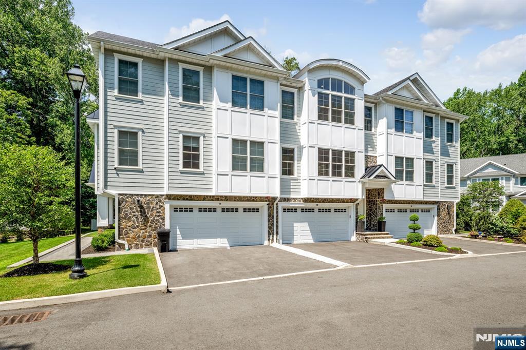 110 Mason Court 2H