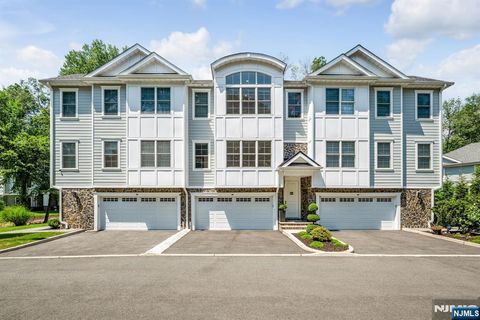 110 Mason Court 2H Haworth NJ 07641