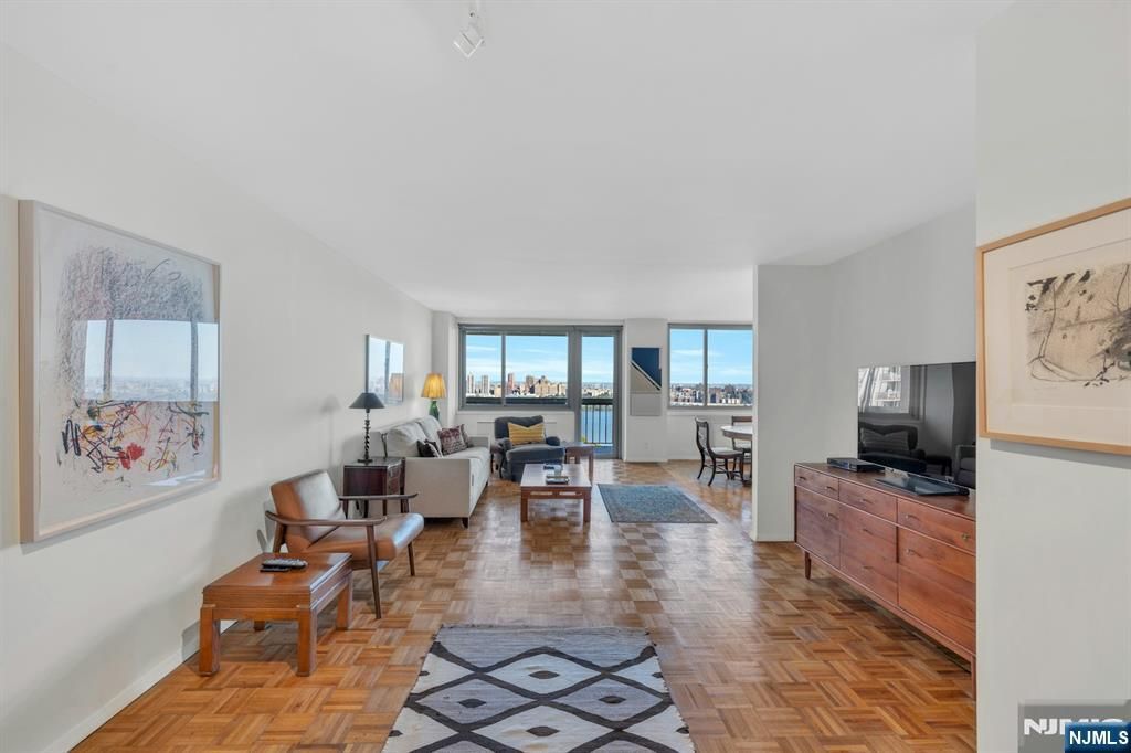 Photo of 1600 Parker Avenue #10D, Fort Lee, NJ 07024 (MLS # 25035683)