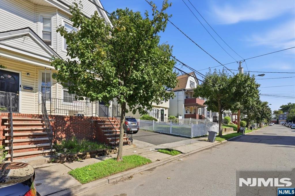 293 Ogden Street