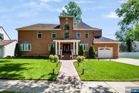 Photo of 198 Munn AVE, Teaneck, NJ 07666 (MLS # 26030074)