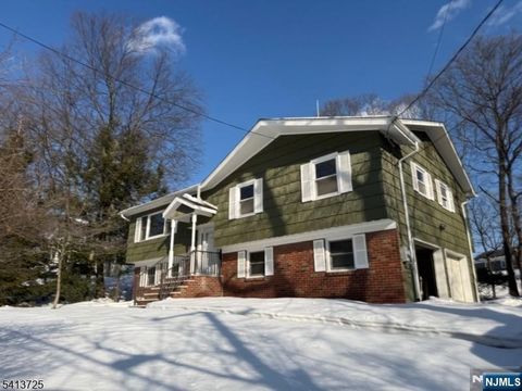 Photo of 603 Bensel Drive, Mount Arlington Boro, NJ 07850 (MLS # 26006336)