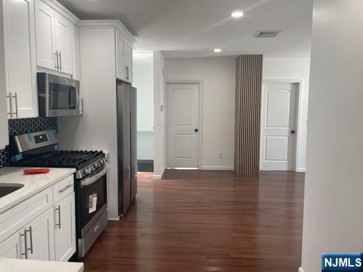 18 Pine Street 2