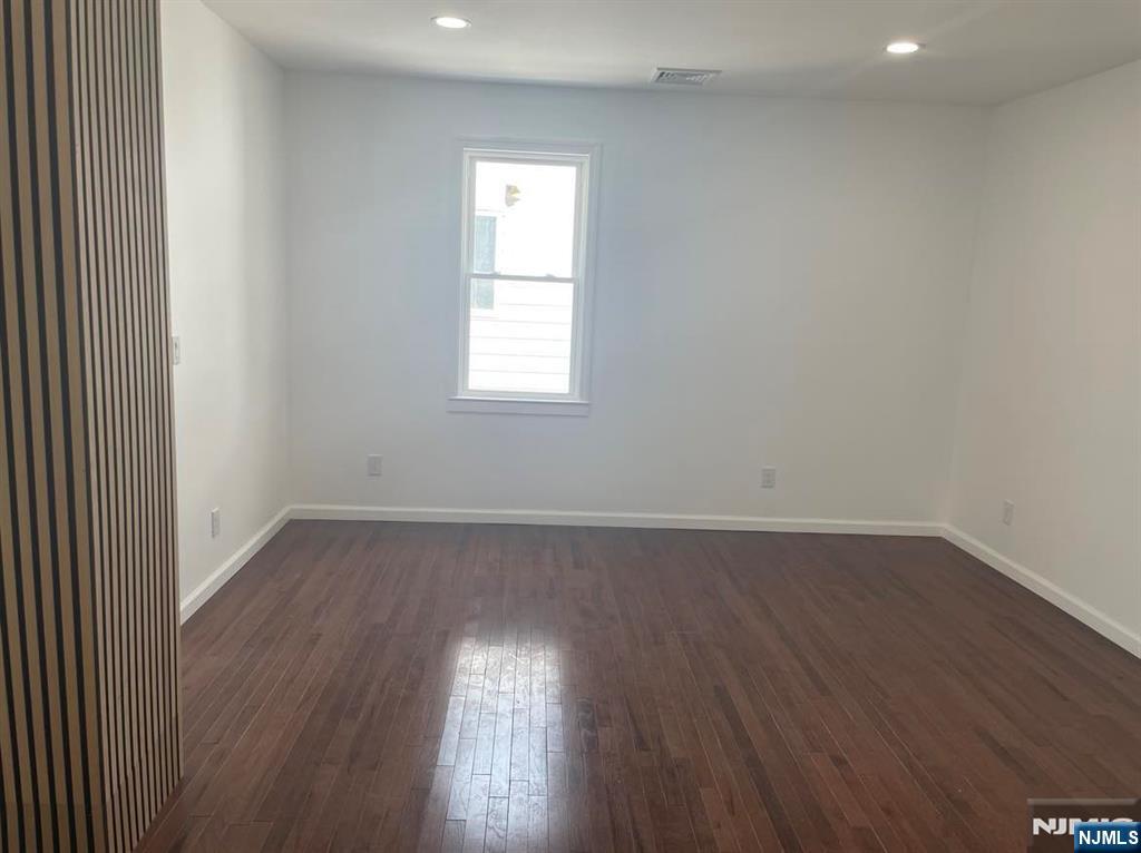 18 Pine Street 2