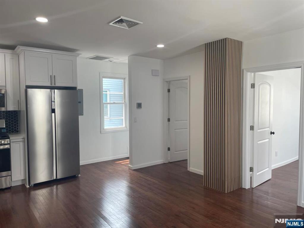 18 Pine Street 2