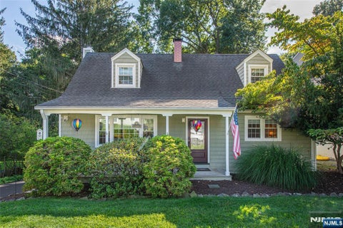 Photo of 48 Oneida Avenue, Oakland, NJ 07436 (MLS # 26033019)