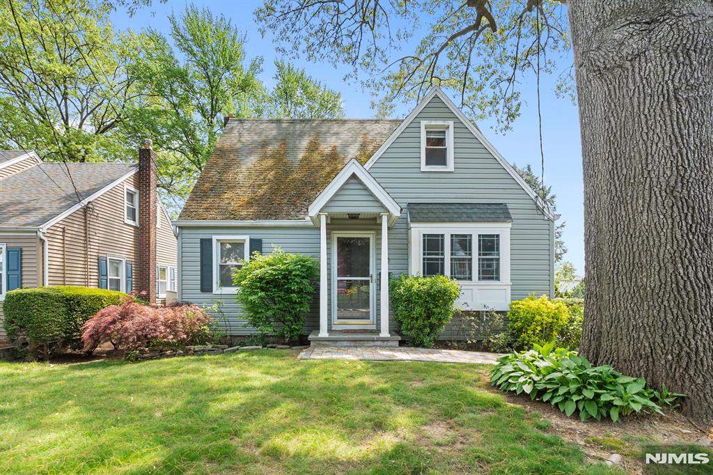 Photo 1 of 60 Paterson Avenue, Clifton, New Jersey, $645,000, Web #: 325013485
