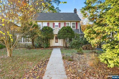 Photo of 138 Knickerbocker Road, Englewood, NJ 07631 (MLS # 25039569)