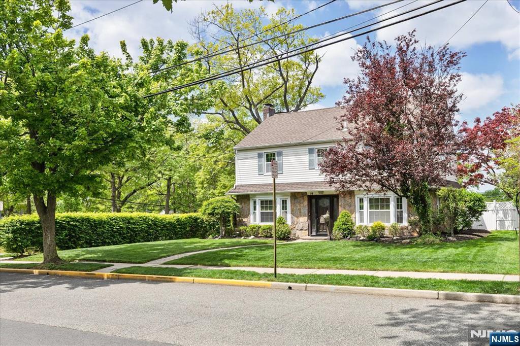 84 Raymond Avenue