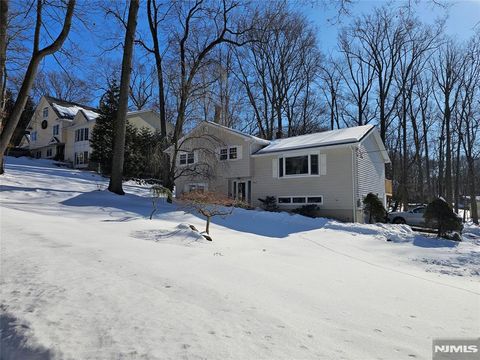 Photo of 567 Stellman Dr, River Vale, NJ 07675 (MLS # 26005923)