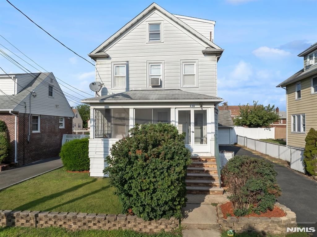 Photo of 418 Taylor Avenue, Hackensack, NJ 07601 (MLS # 26007999)