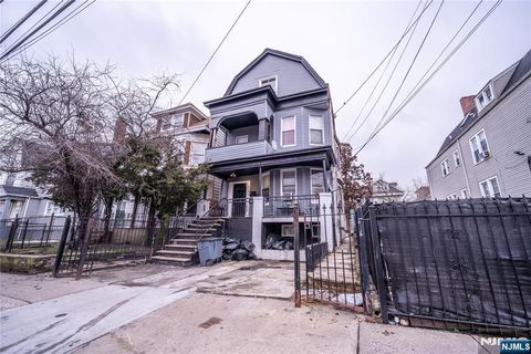 924 Grove Street Irvington NJ 07111