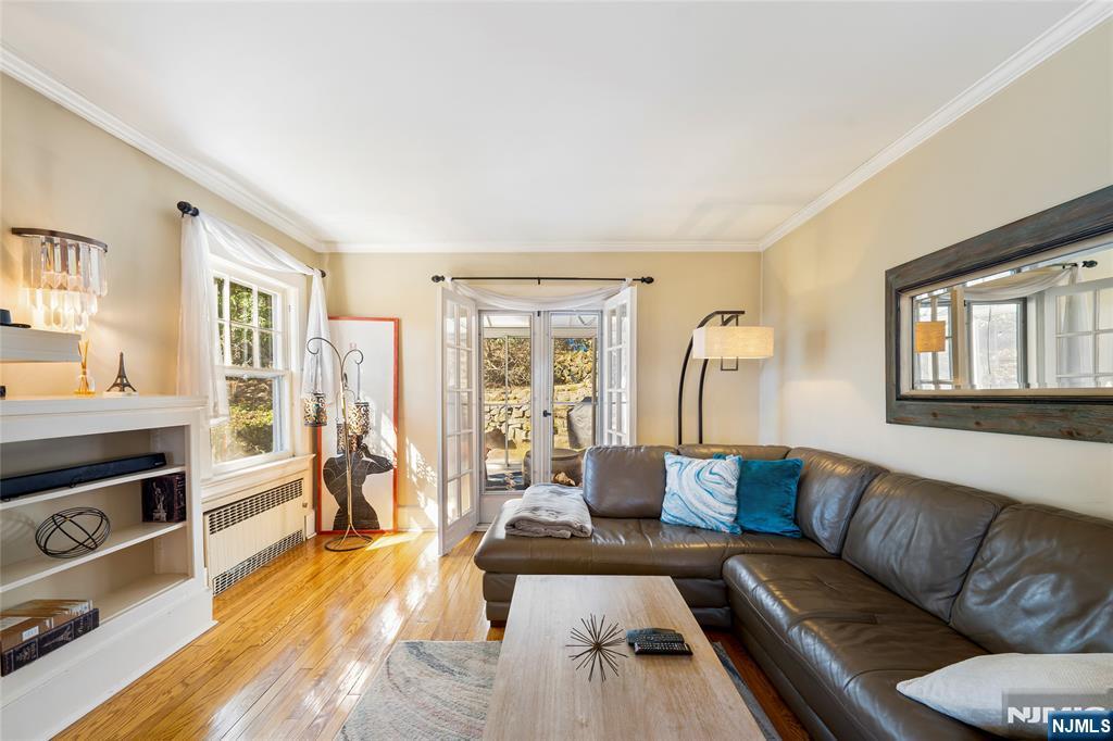 Property for Sale at 526 Highland Avenue, Montclair, New Jersey - Bedrooms: 3 
Bathrooms: 3 
Rooms: 10  - $850,000
