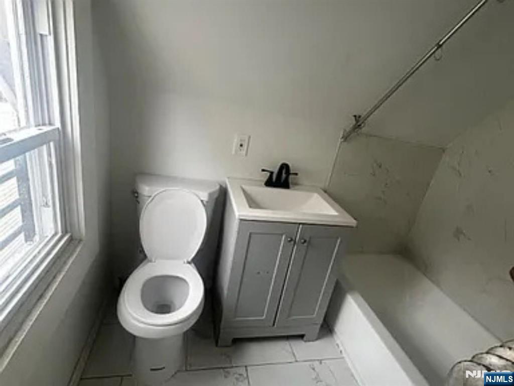 48-50 Cedar Avenue 3